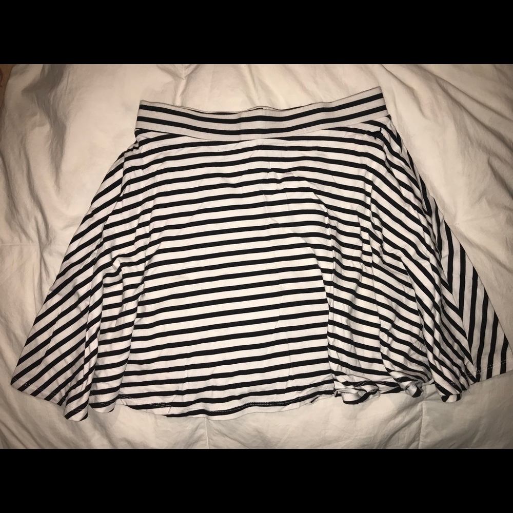 Pink-Victoria’s Secret Skater Skirt (Black & B&W)